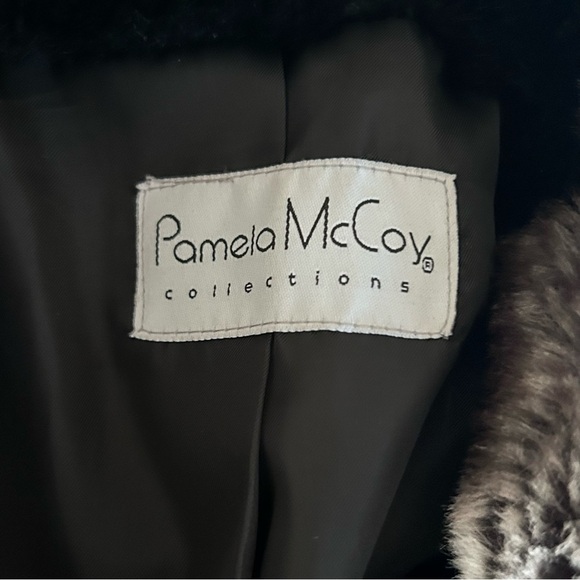 PAMELA MCCOY Faux Fur Coat Size S/XS Shawl Collar Mobwife - Picture 9 of 14